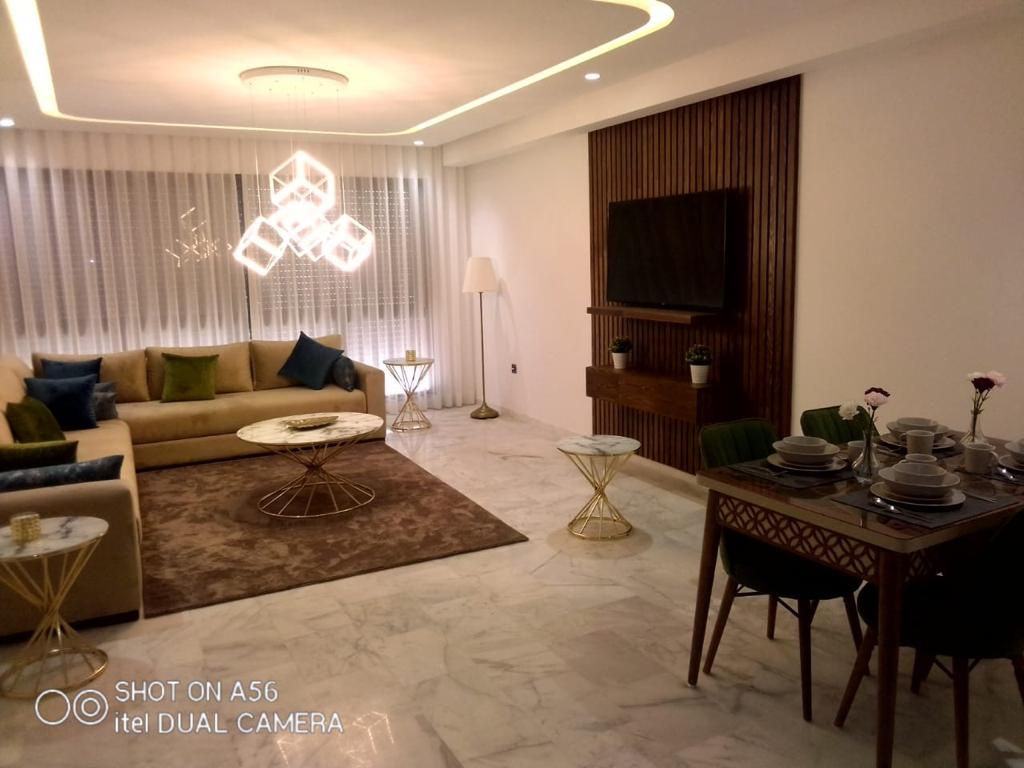  Appartement neuf avec terrasse à Casablanca