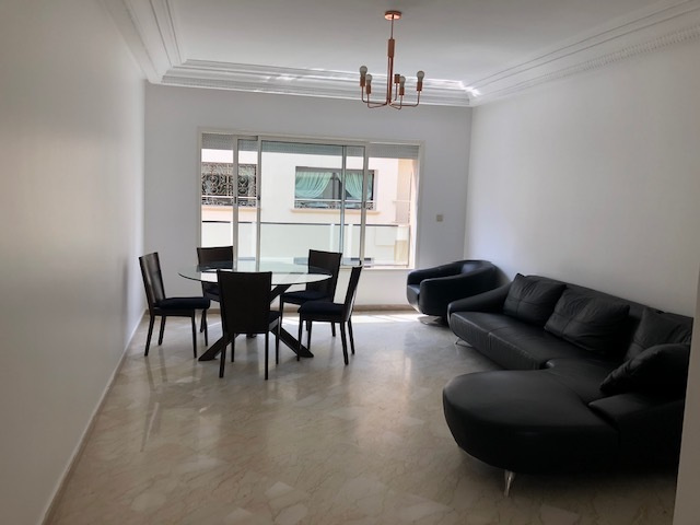  À Casablanca, appartement avec 2 chambres en location 9000 DHS par mois